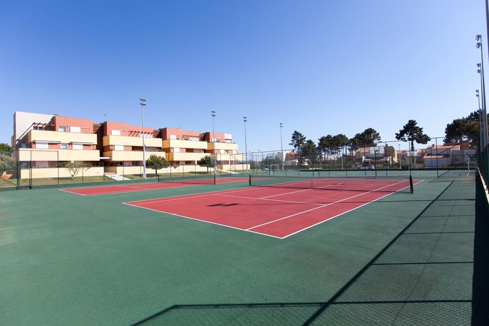 Off site, Activities, BBQ facilities, Tennis court, On site, Landmark view, Sports