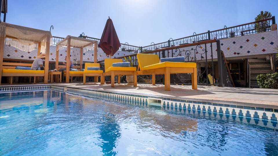 Solarium, Swimming pool