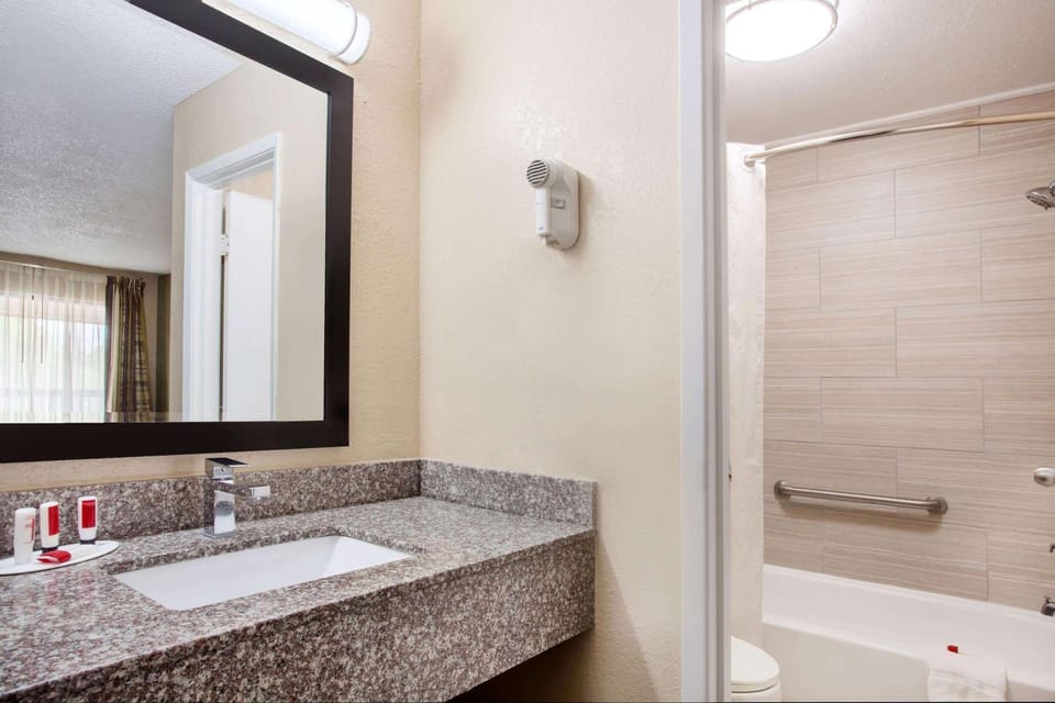 Bathroom, Photo of the whole room, On site