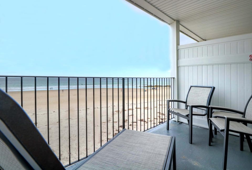 View (from property/room), Balcony/Terrace, Sea view