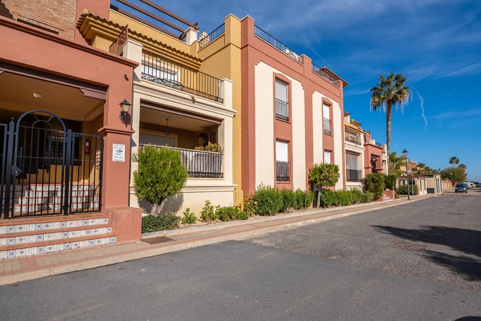 Property building, Facade/entrance, Off site