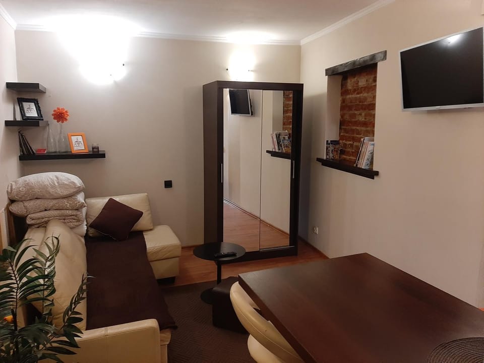 Z prywatnym ogródkiem Centrum Apartment in Lower Silesian Voivodeship