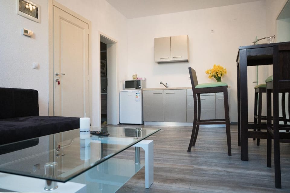 La Strada Apartment in Romania