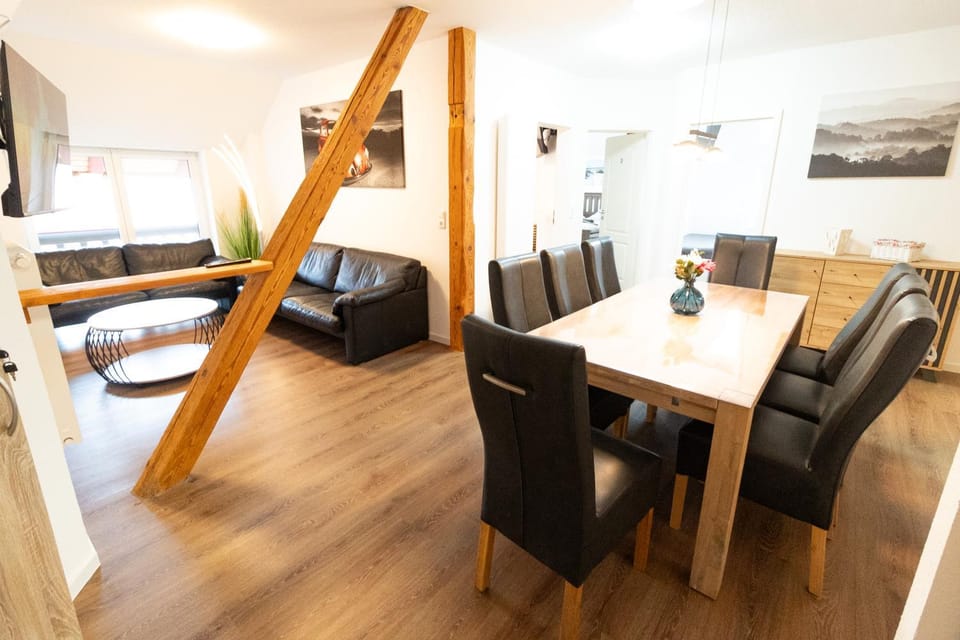 Living room, Seating area, Dining area