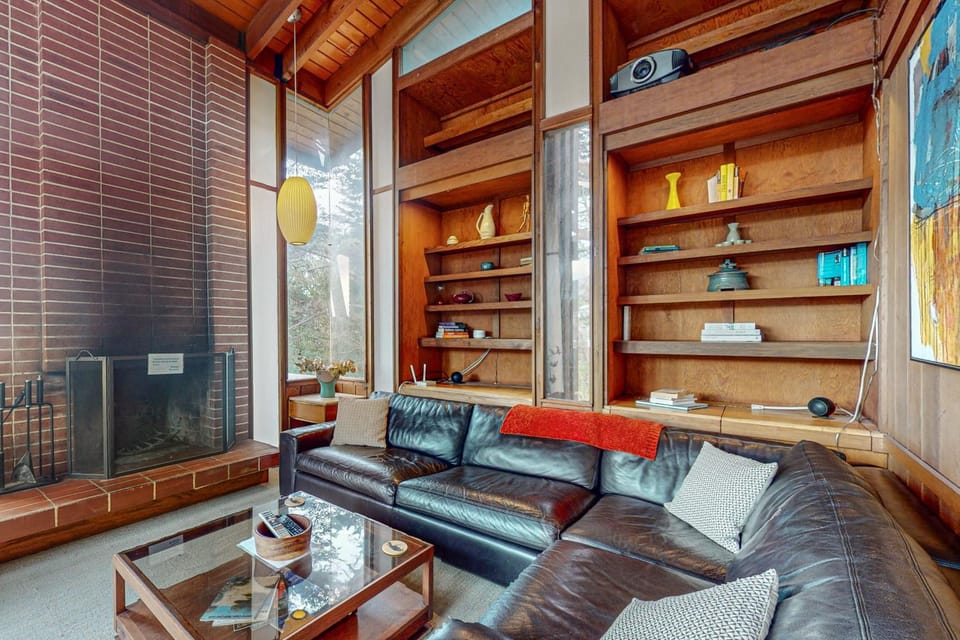 Oceanfront Elk House Bluff View Deck Near beach House in Elk