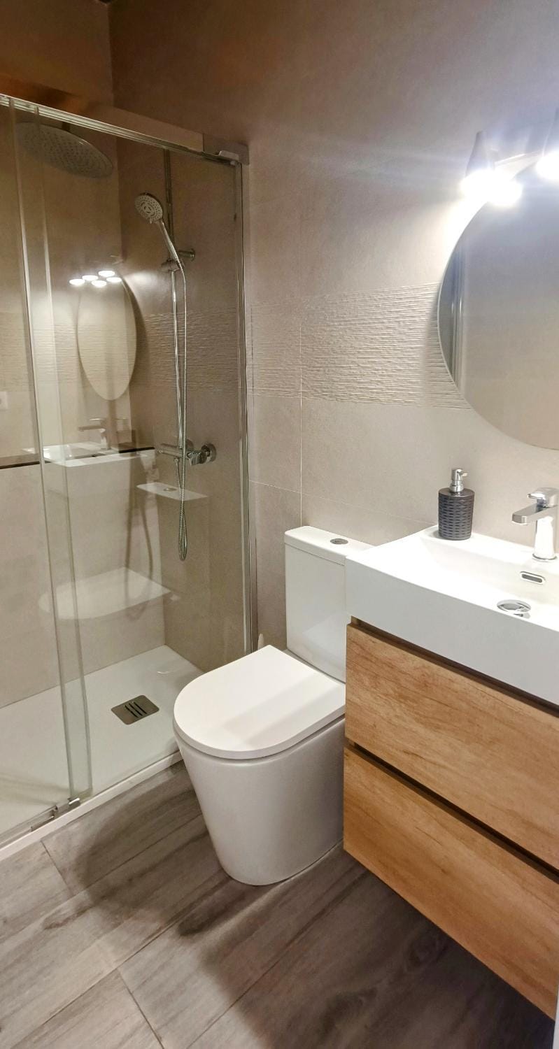 Shower, Toilet, Bathroom