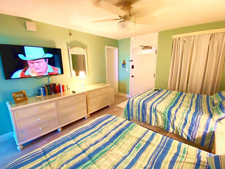 Harbour Beach Resort - Direct Oceanfront, private balcony ! Resort in Florida