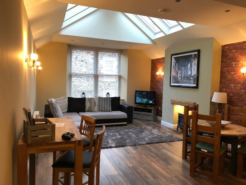 Kitchen or kitchenette, Living room, Dining area