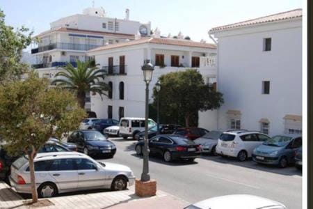 City view, Street view