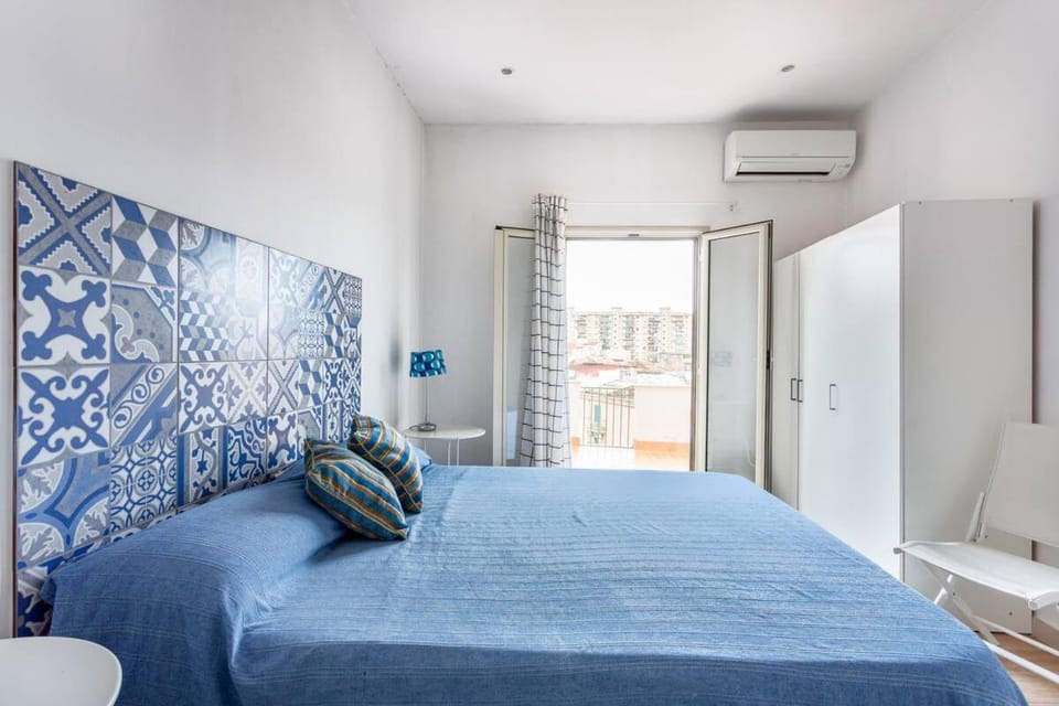 Bed, Bedroom, air conditioner