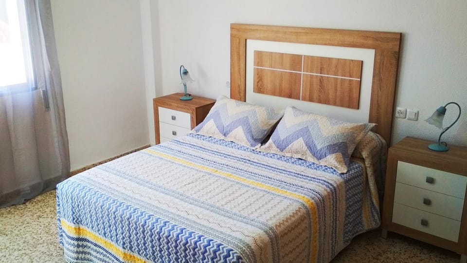 Bed, Photo of the whole room, Bedroom, Sea view, Street view