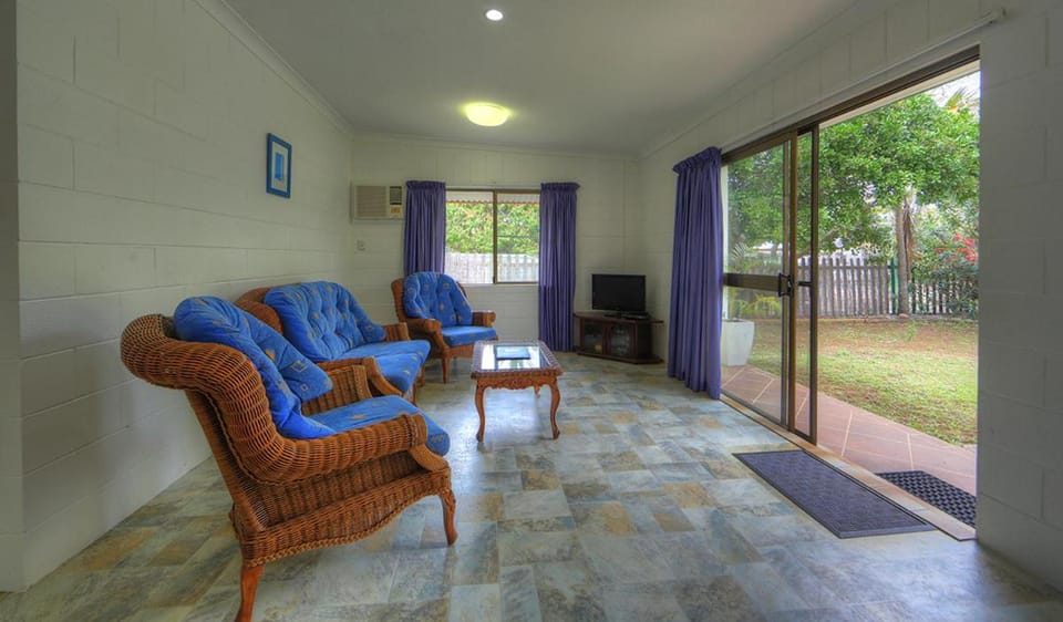 Sunlover Lodge Motel in Queensland