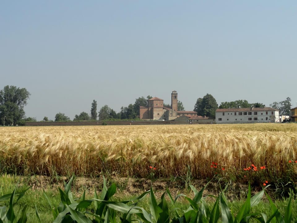 Agriturismo Santa Maria Bressanoro Farm Stay in Lombardy