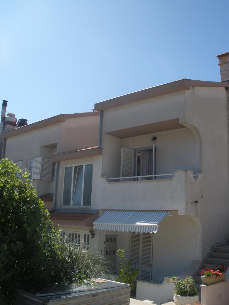 Property building, Day