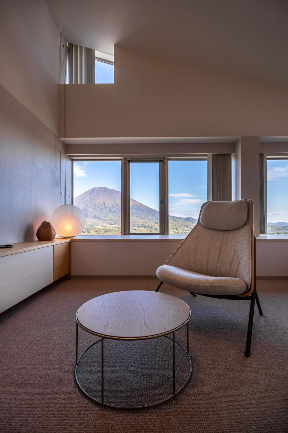 View (from property/room), Seating area, Mountain view