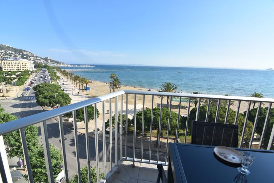 View (from property/room), Balcony/Terrace, Sea view