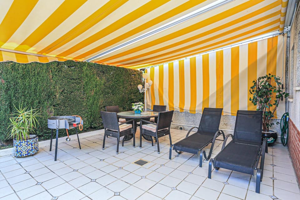 LTIORAL COSTA DORADA - CASA MERCURI Only families House in Cambrils