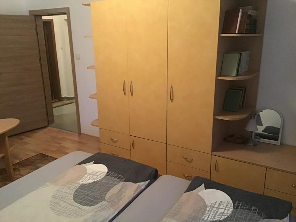 Photo of the whole room, Bedroom, towels, wardrobe