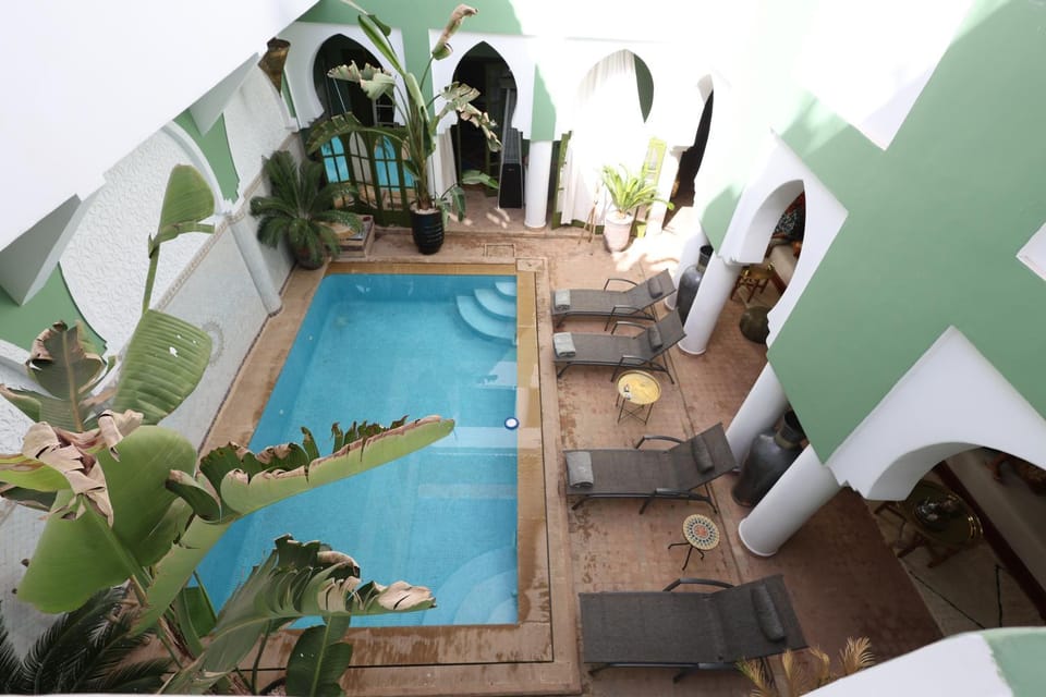 Patio, Pool view, Swimming pool, sunbed