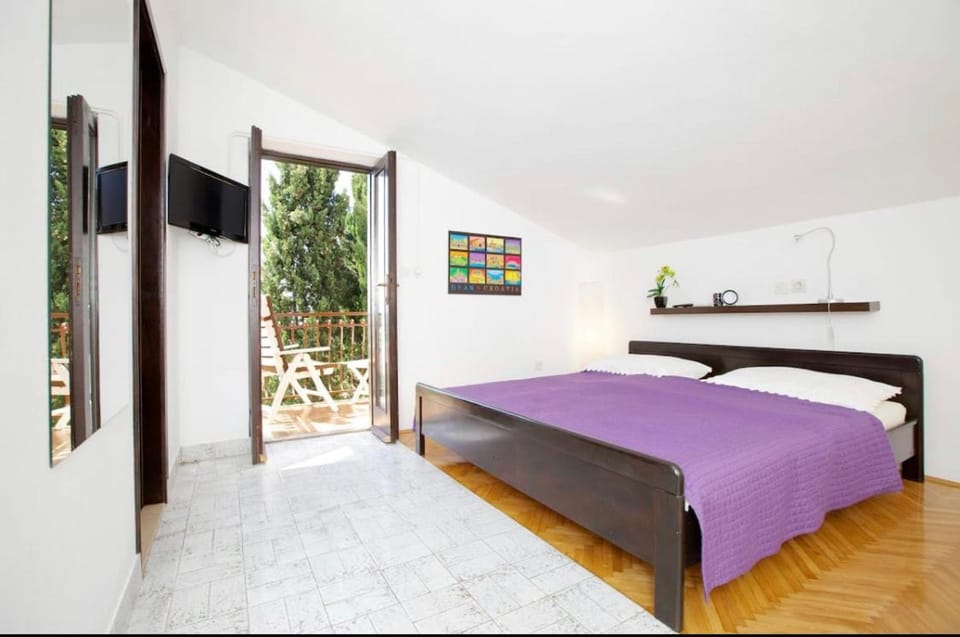 Patak's place, amazing view Apartment in Hvar