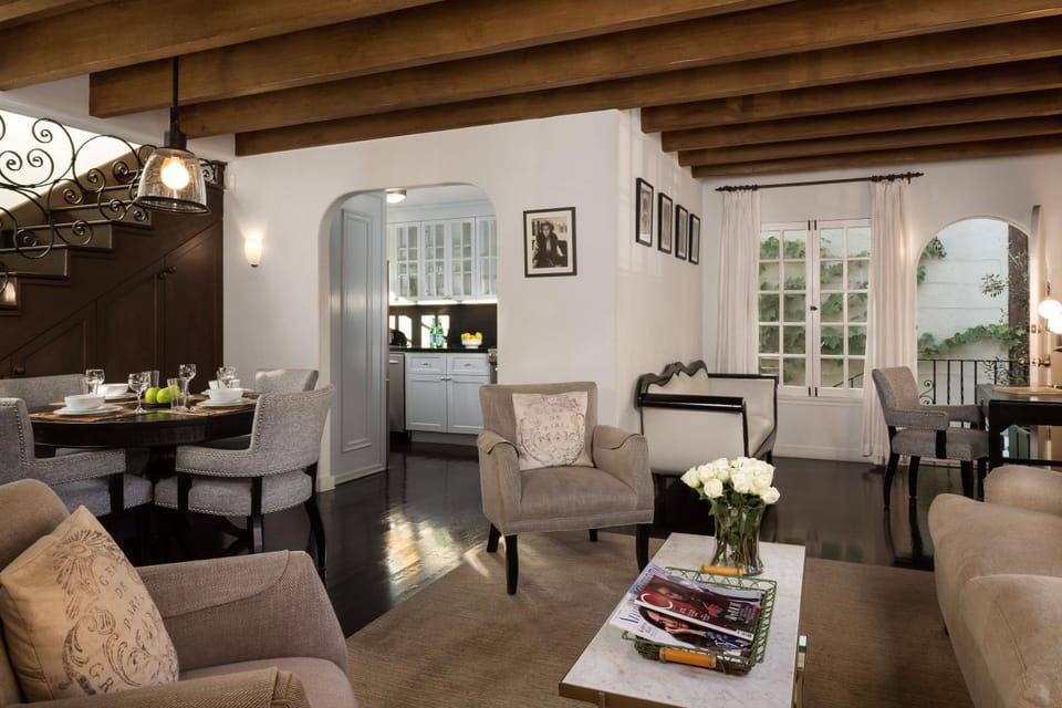 Living room, Seating area, Dining area