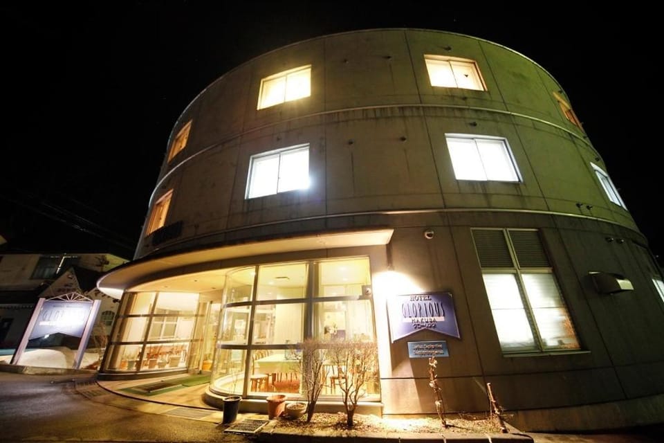 Facade/entrance, Night