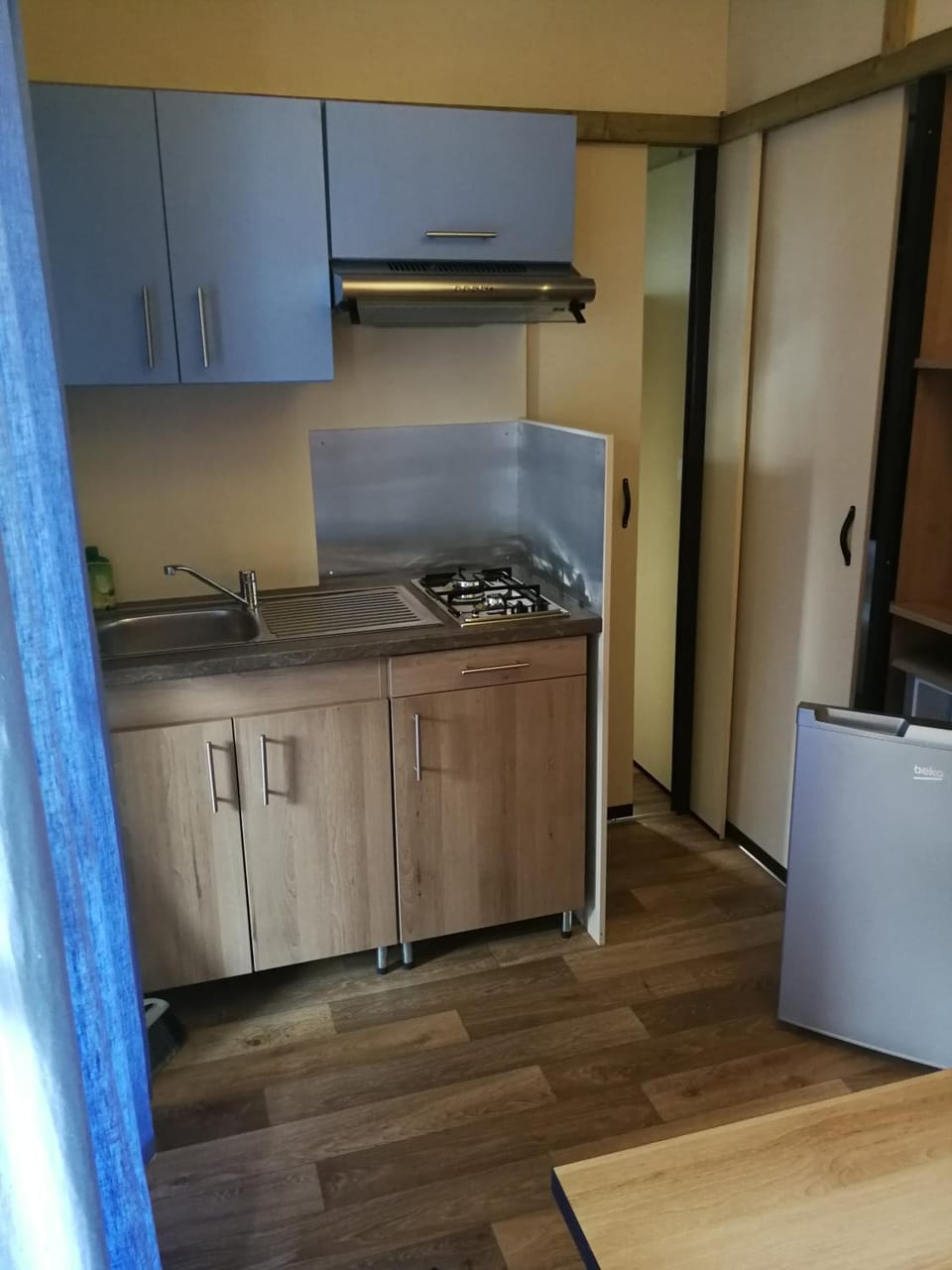 Coffee/tea facilities, Kitchen or kitchenette, Seating area