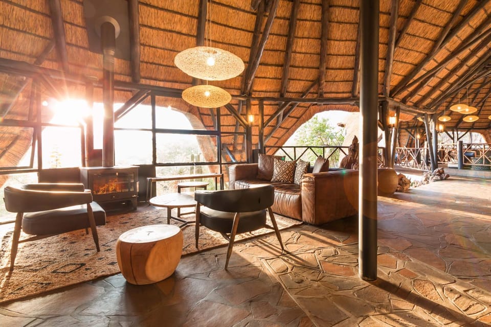 Lounge or bar, Seating area