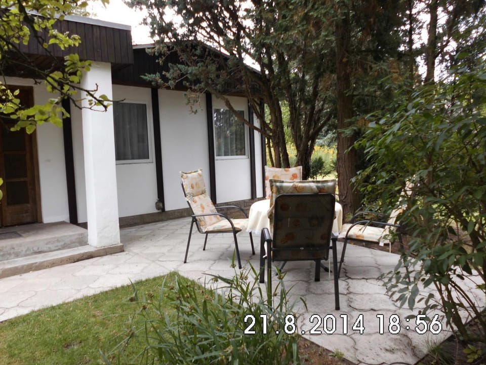Facade/entrance, Garden