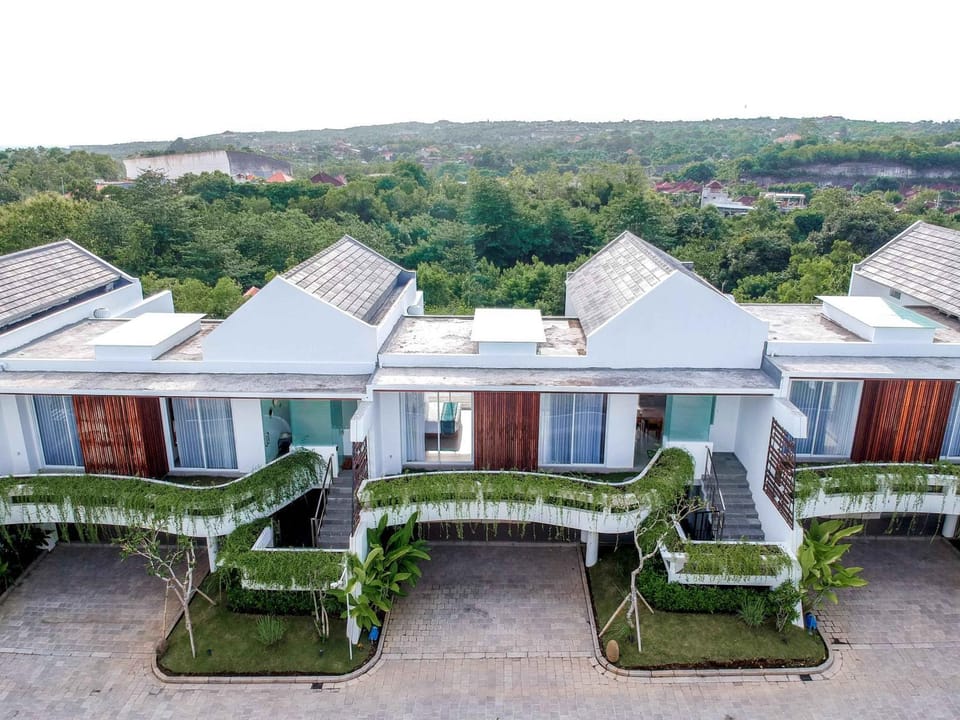 Property building, Day, Natural landscape, View (from property/room), Balcony/Terrace
