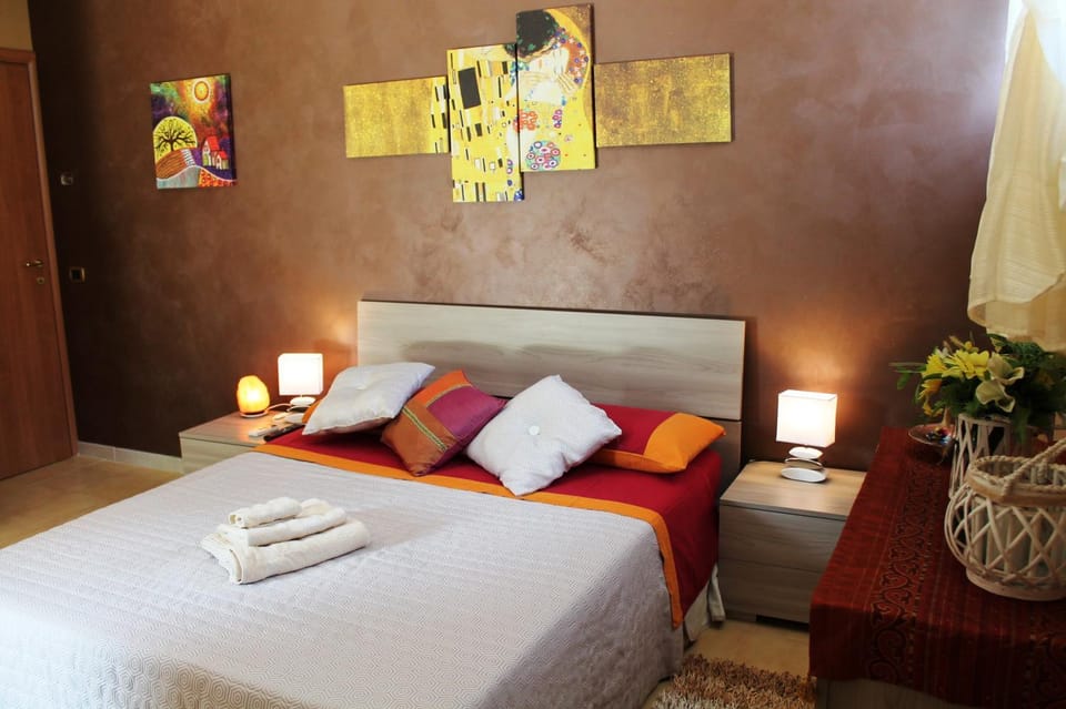 Bed, Photo of the whole room