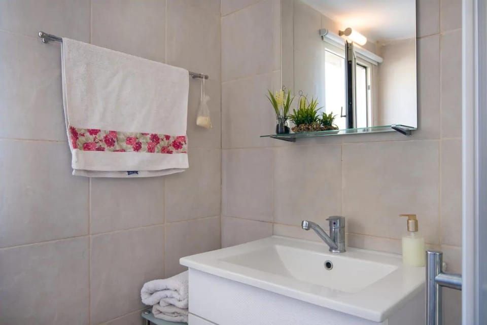 Property building, Bathroom