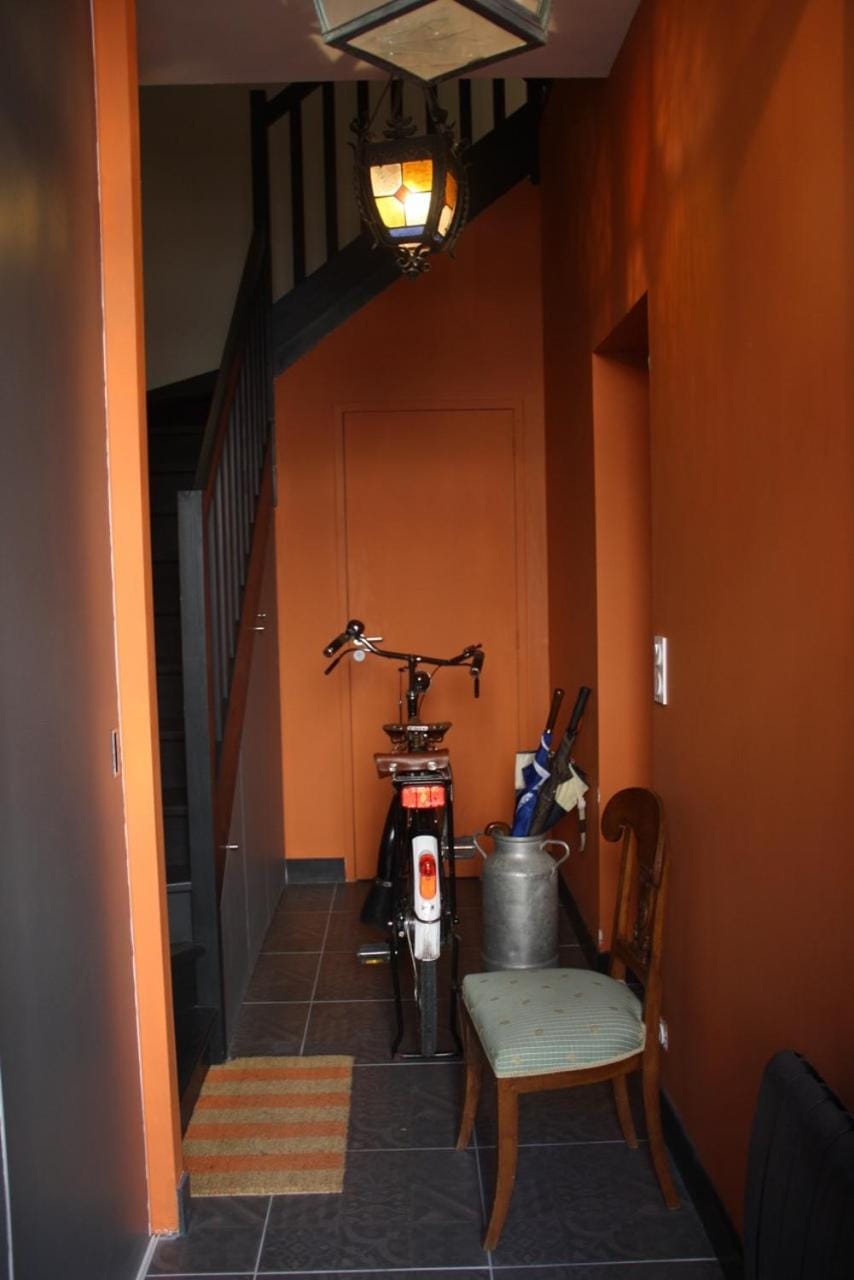 Property building, Lobby or reception, Area and facilities