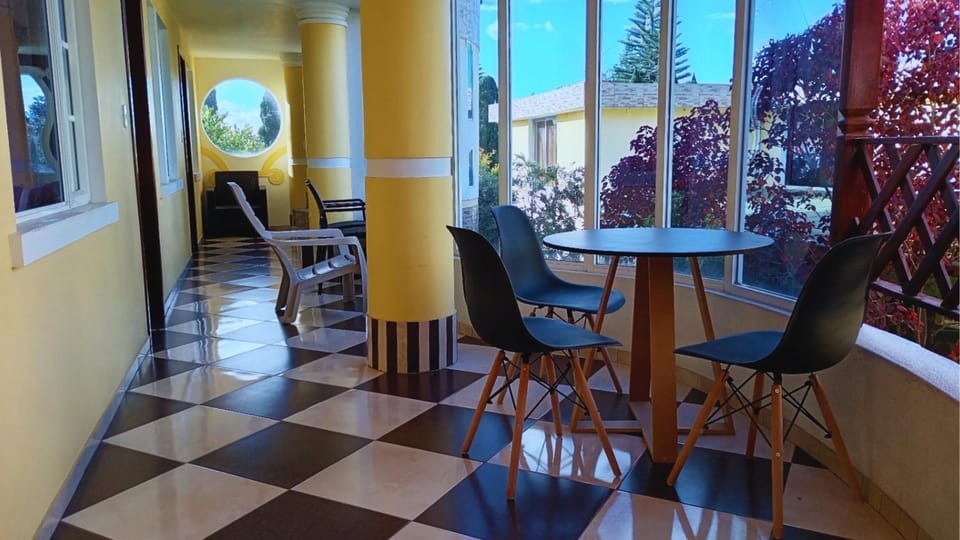 Hostal Mariscal Sucre Bed and Breakfast in Quito