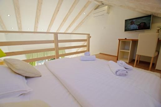 Murter New- with Sauna&Jacuzzi 721 Apartment in Murter