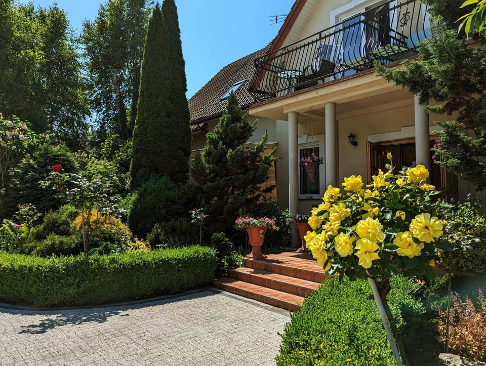 Brzozowy Dworek Vacation rental in Pomeranian Voivodeship