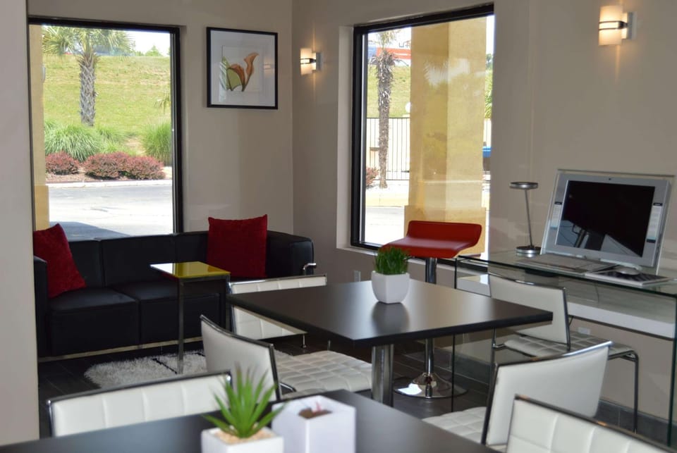 Lobby or reception, On site