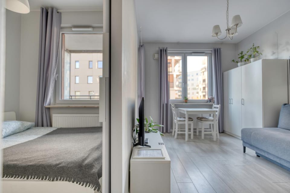 Airport Residence Green Apartment in Warsaw