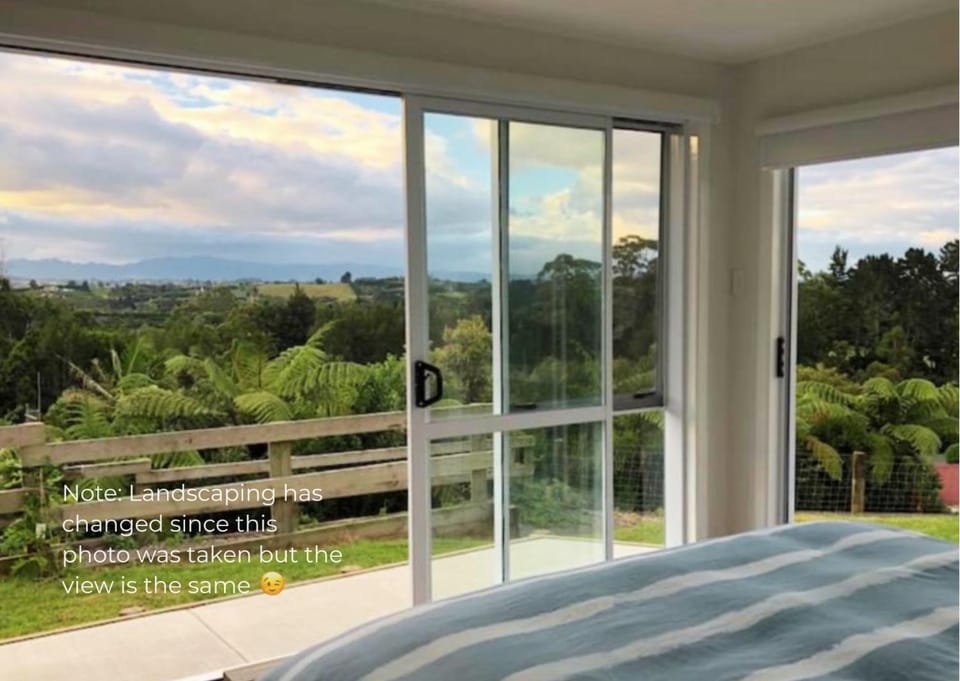 Bed, Natural landscape, View (from property/room), Balcony/Terrace, Bedroom