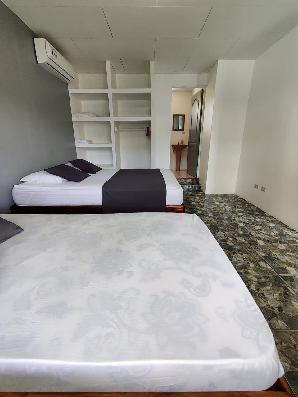 Bed, Photo of the whole room