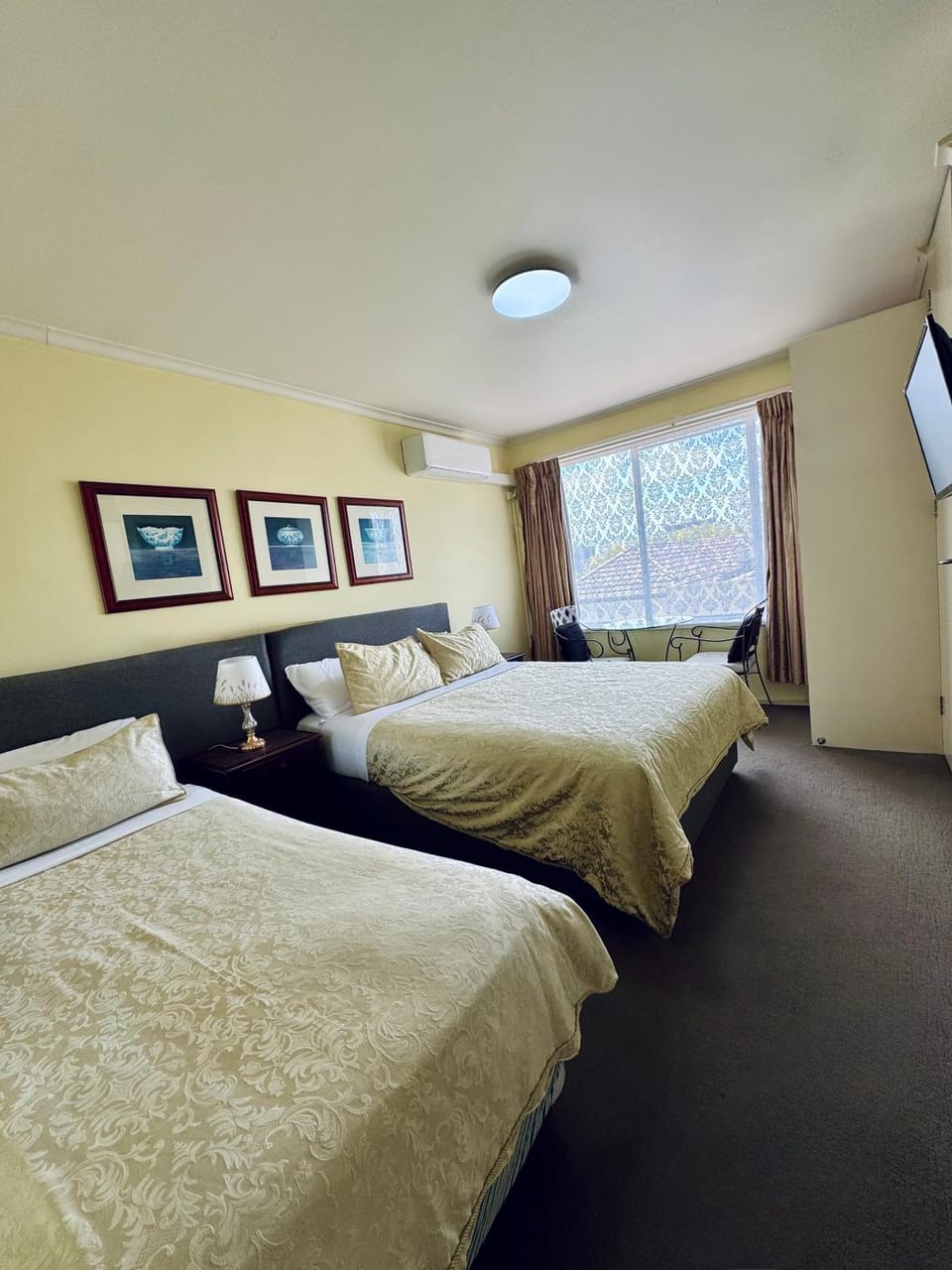 Knightsbridge Apartments Apartment hotel in Melbourne