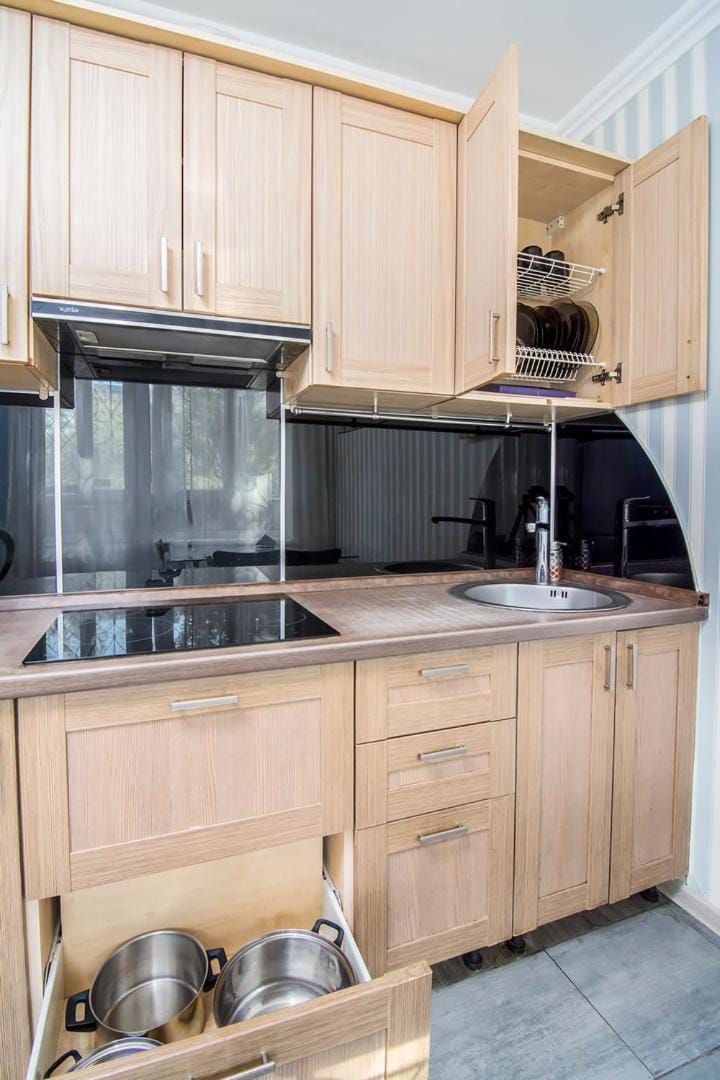Coffee/tea facilities, Kitchen or kitchenette, Dining area