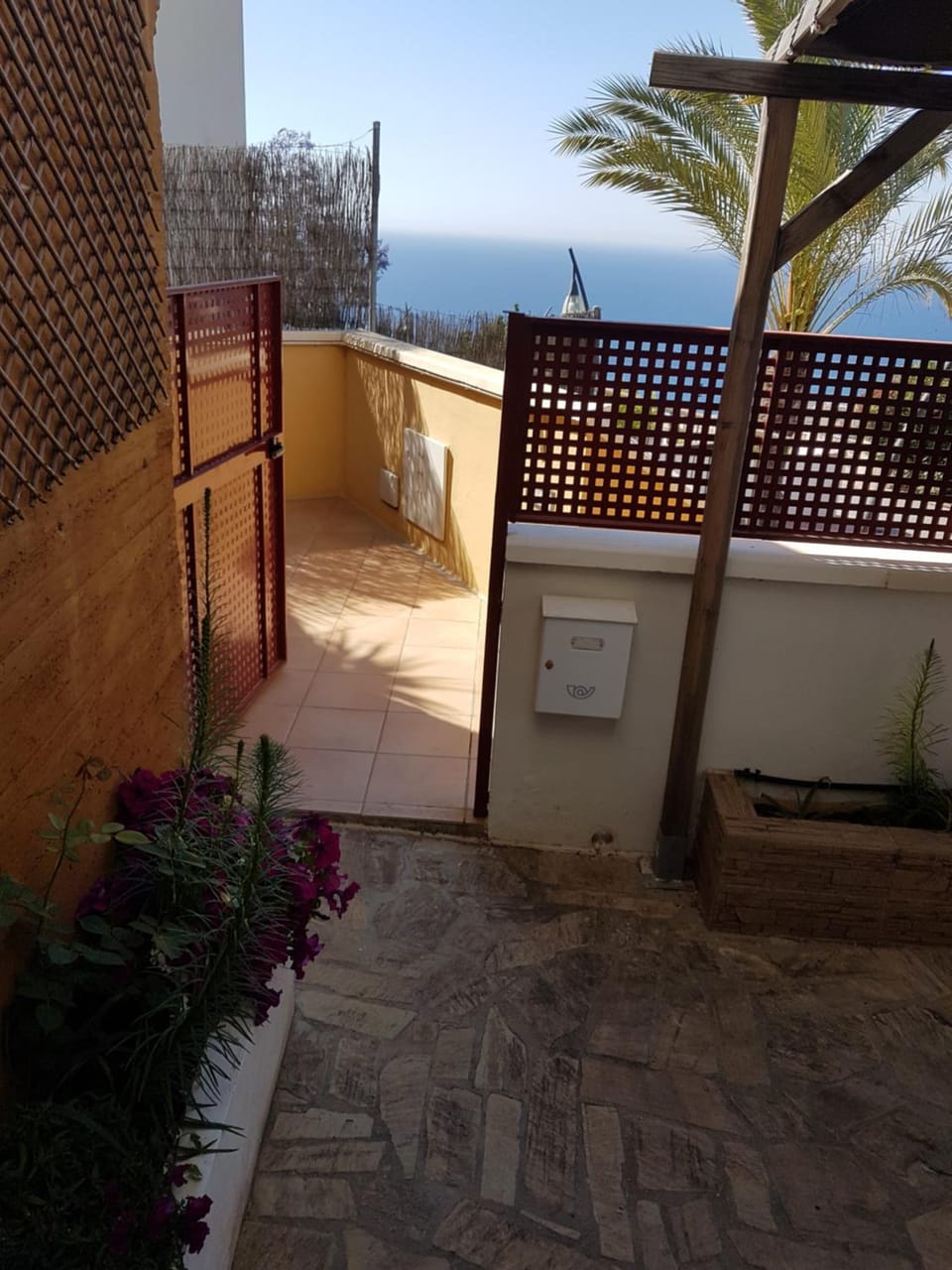 Patio, Garden, Balcony/Terrace