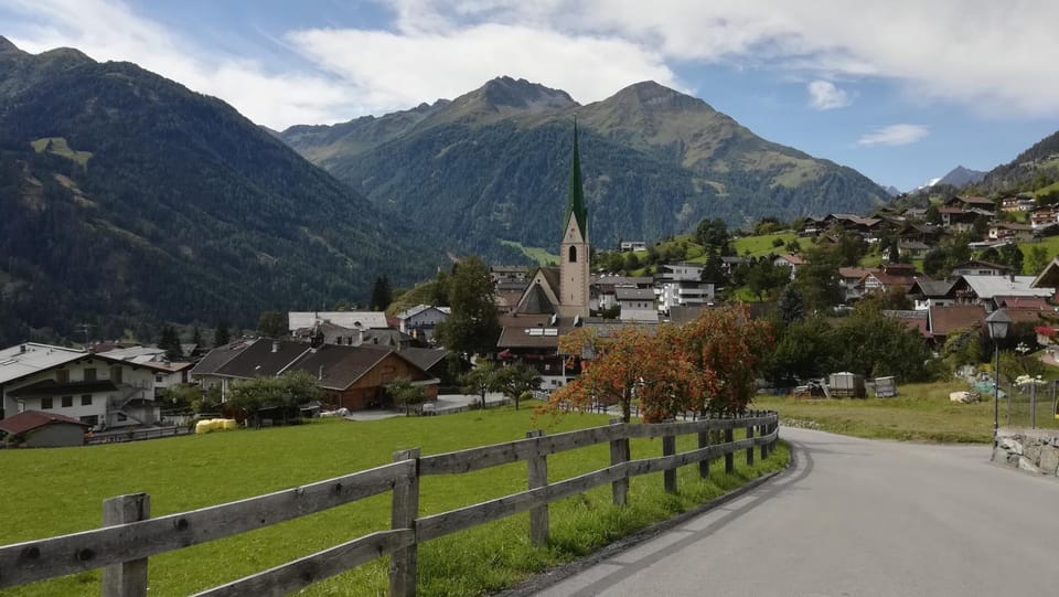 Natural landscape, Autumn, Area and facilities, Location