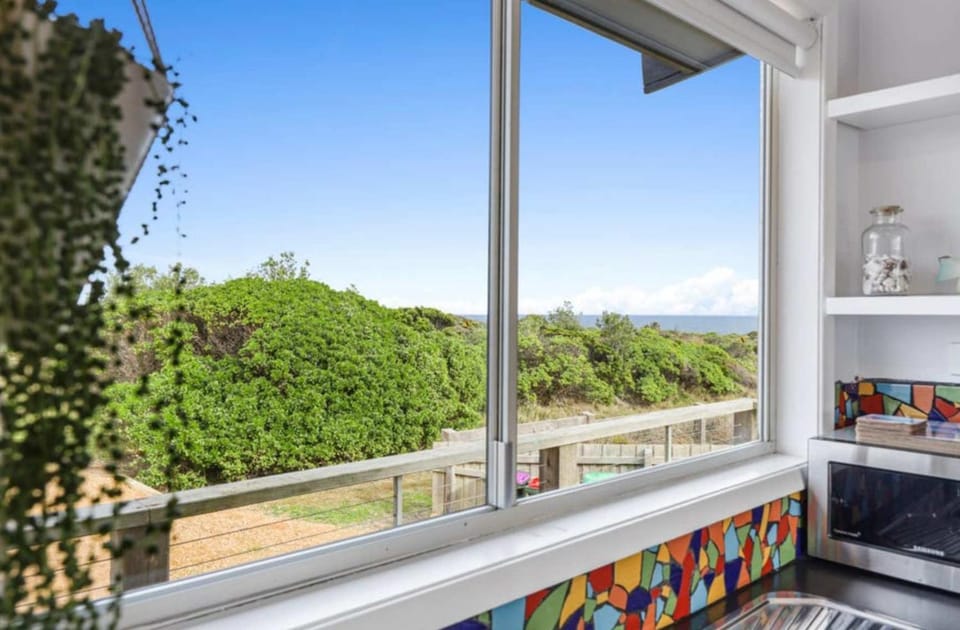 Ocean View Getaway House in Port Campbell