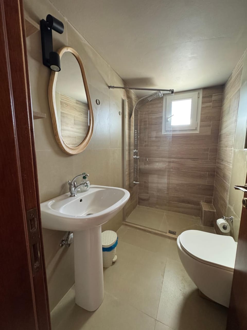 Molos Beach Rooms Hotel in Kissamos