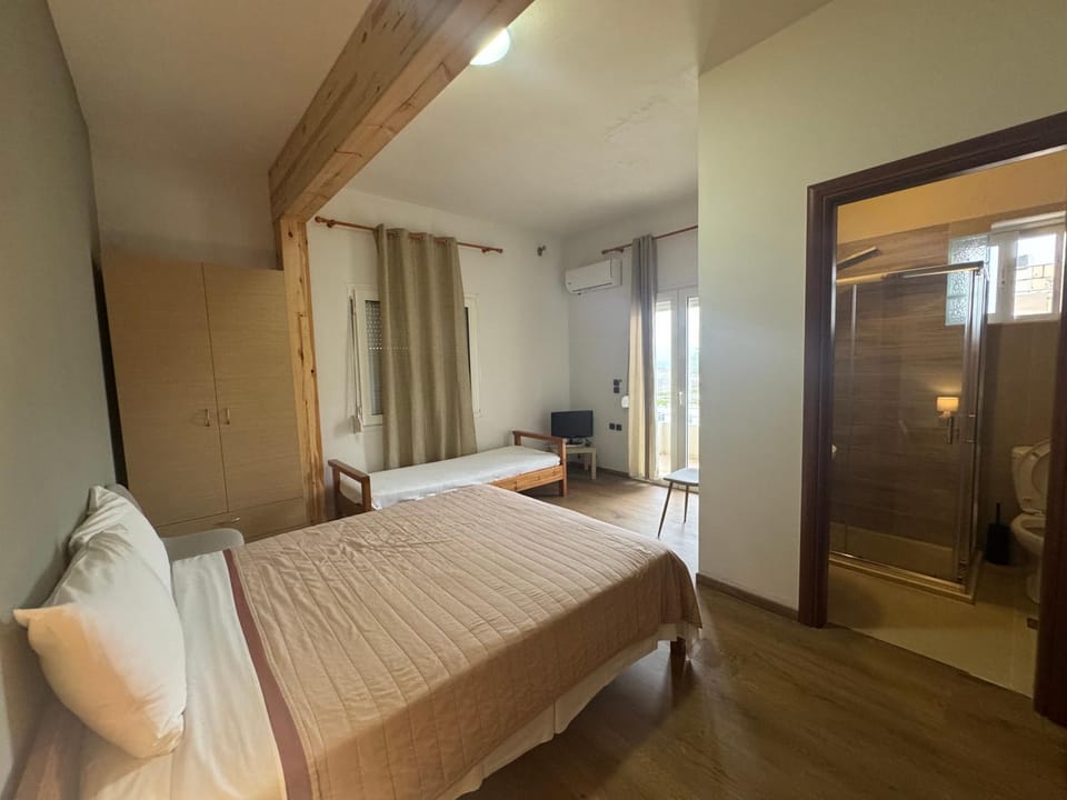 Bed, Bathroom, Photo of the whole room, Bedroom, towels, wardrobe