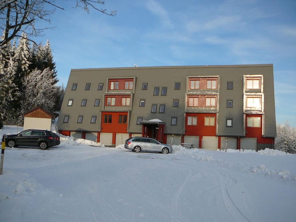 Facade/entrance
