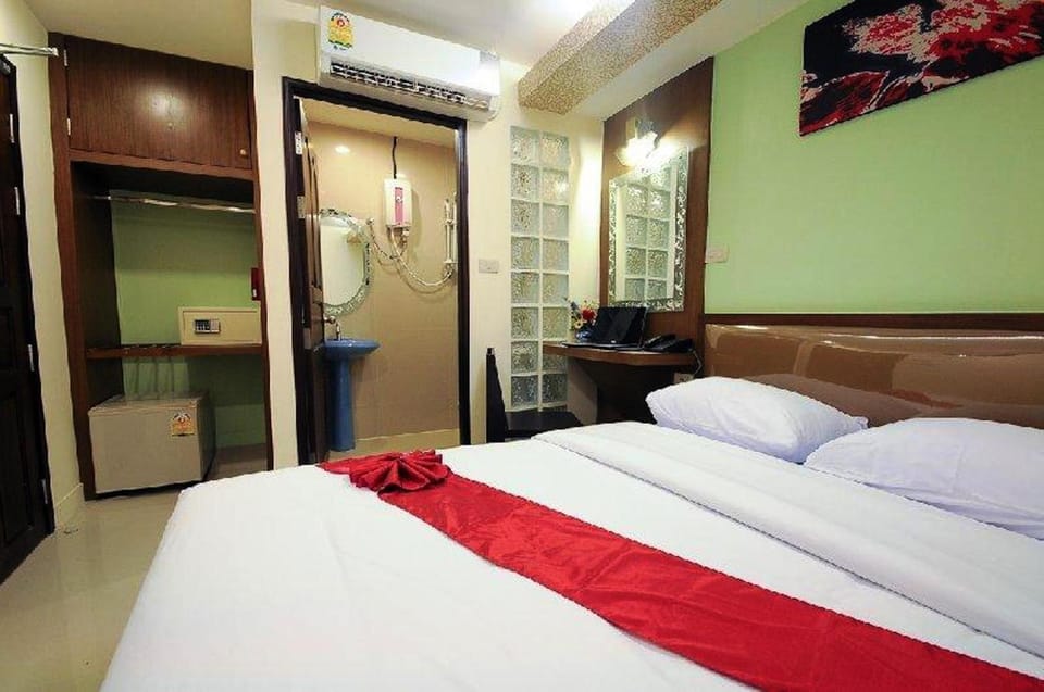 Photo of the whole room