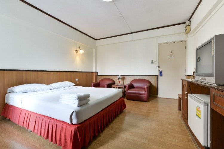 Nice Palace Hotel Bed and Breakfast in Bangkok